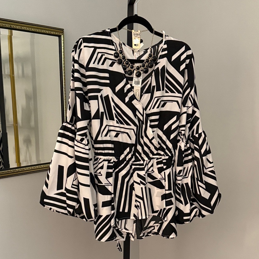 True Destiny Black and White Abstract Blouse